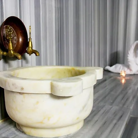 Готель Adanava Адана