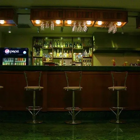 Готель Adanava