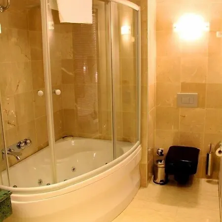 Adanava 4*