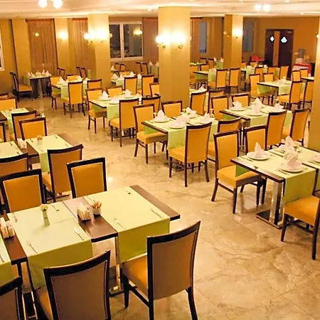 Otel Adanava 4*