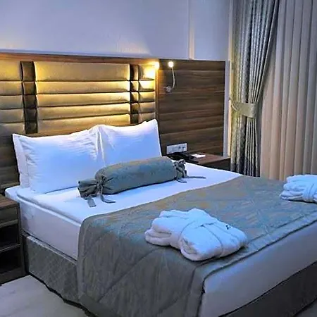 Hotel Adanava 4*