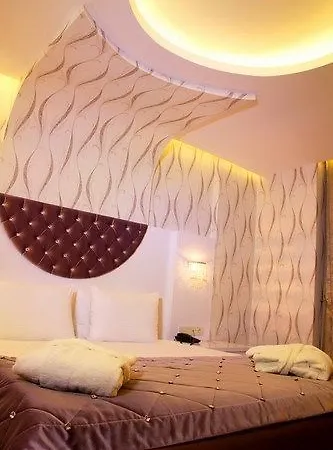 Adanava 4*